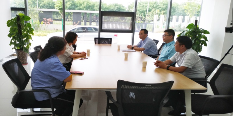 高陵区区委副书记走访钱能钱包科技慰问高层次人才