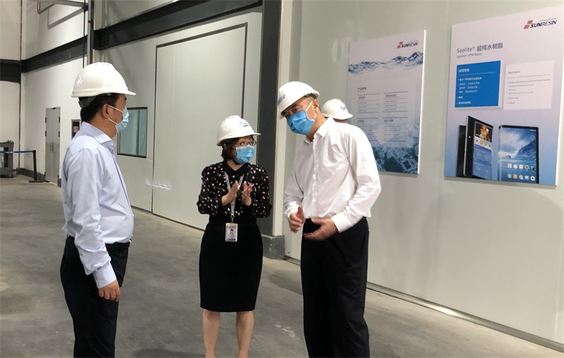 陕西省省长刘国中、西安市市长李明远一行调研高陵钱能钱包产业园