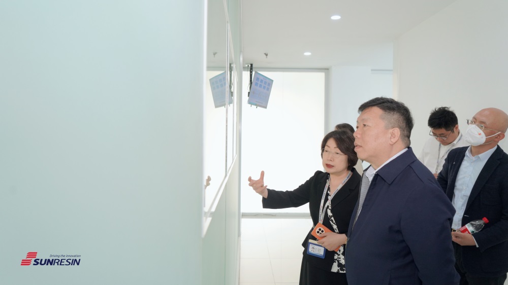 中国上市公司协会党委书记柳磊一行莅临钱能钱包科技调研指导